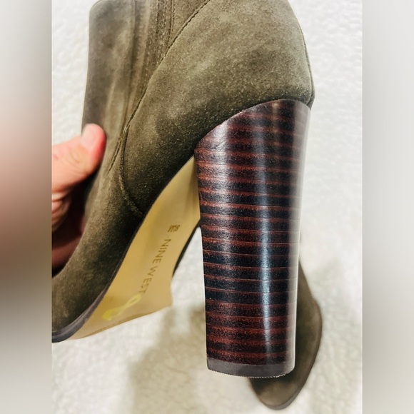 Nine West Women's Crimson Suede Ankle Boot, Dark Green, 8.5 M US - Picture 7 of 13